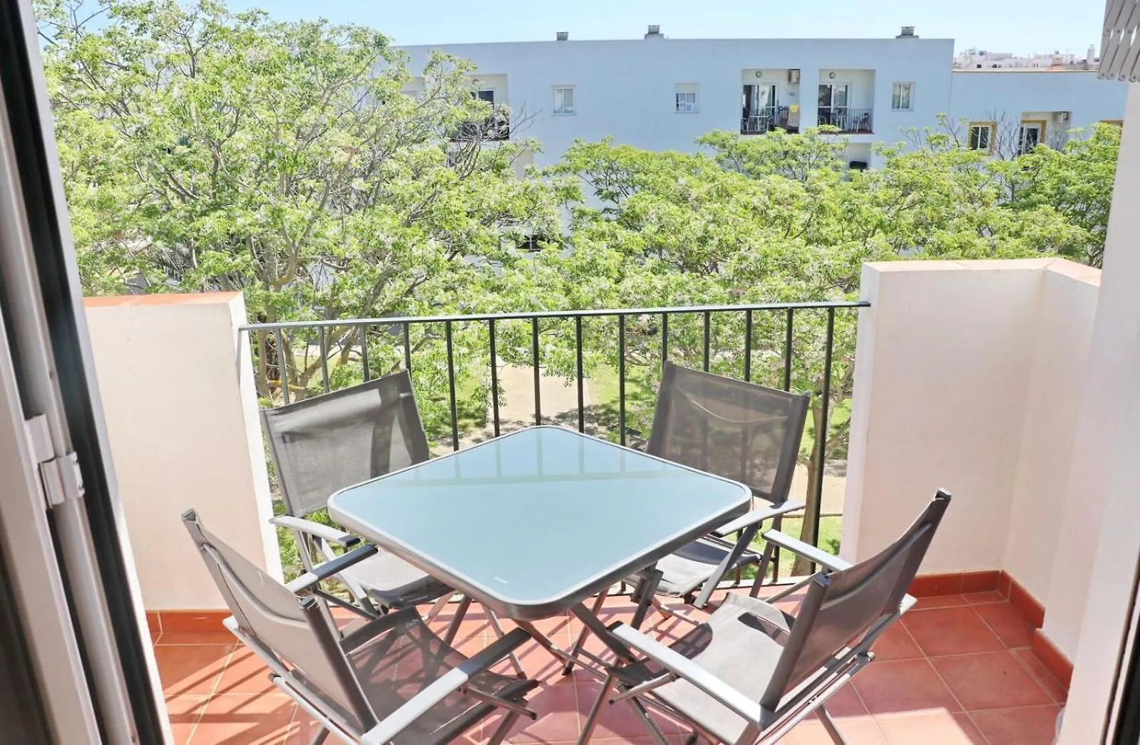 Apartamento Vistas Al Parque contacts
